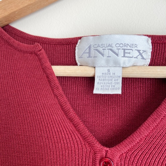 Casual Corner Annex vintage wine dainty button top - Picture 3 of 6